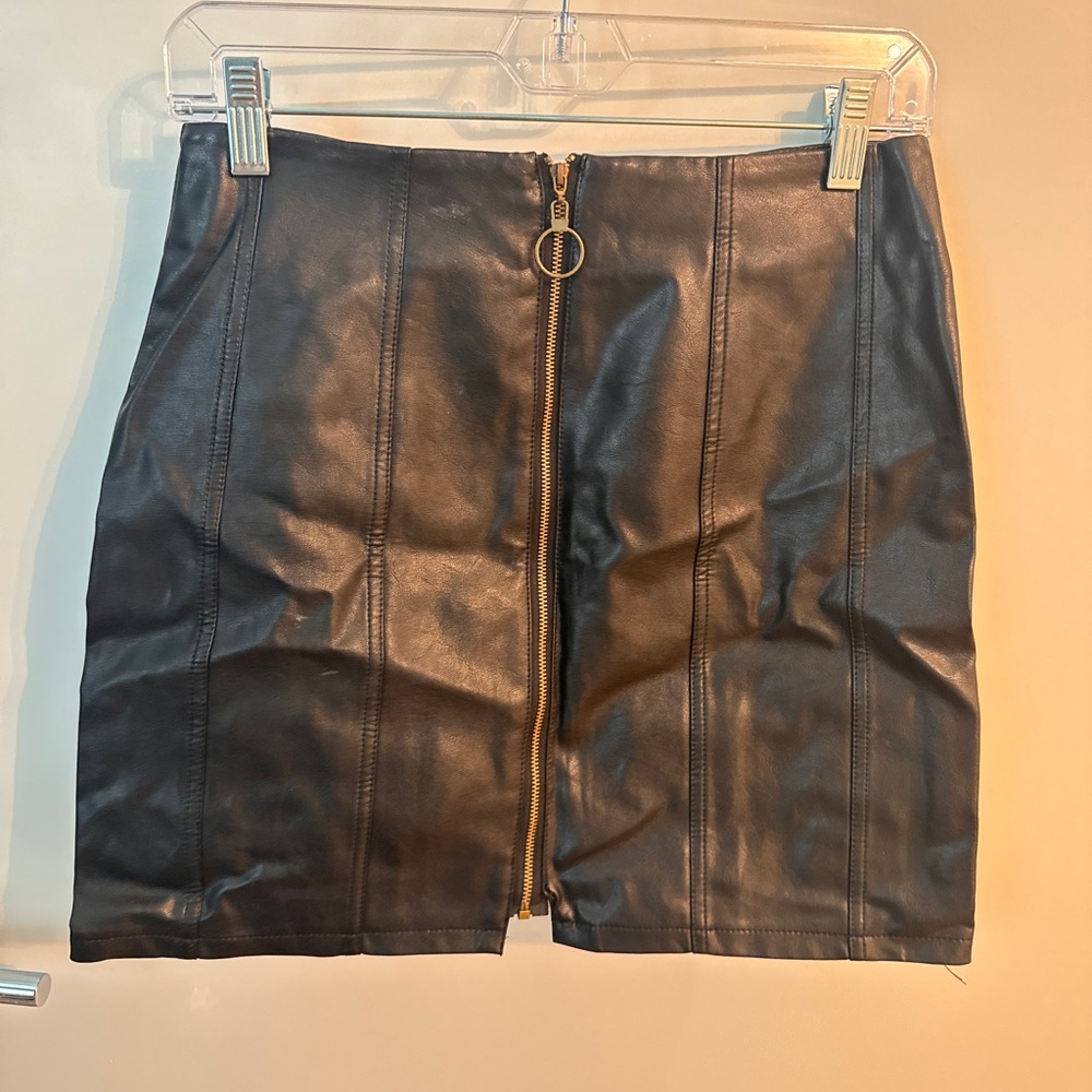 Love Riche Black Leather Pencil Skirt with Zipper